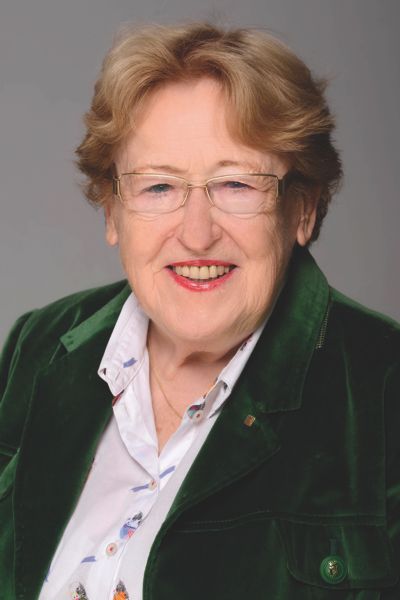 Dr. Ingrid Bátori